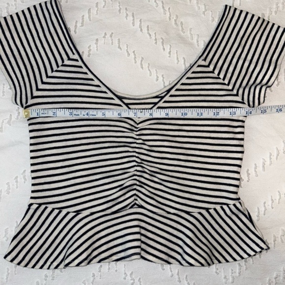 American Eagle striped, ruffled hem crop top - sz XS - Picture 6 of 6
